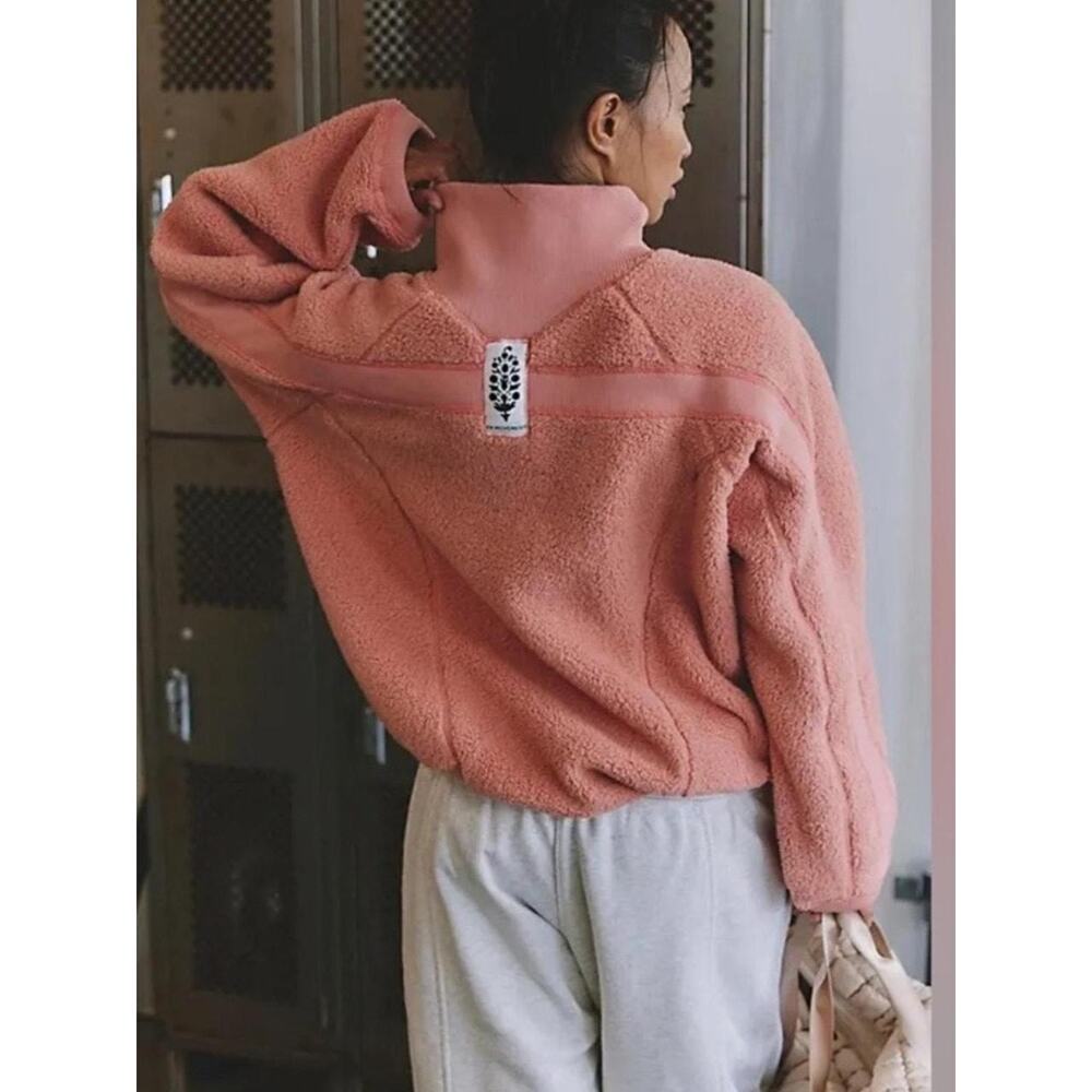 New with tags free people FP movement ready set rib fleece pullover